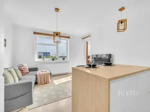 Prodej bytu 2+kk, Praha - Uhříněves, Oty Bubeníčka, 45 m2