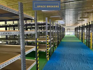 Pronájem skladu, Mělník, 1300 m2