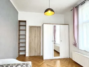 Pronájem bytu 3+kk, Praha - Libeň, V Holešovičkách, 70 m2
