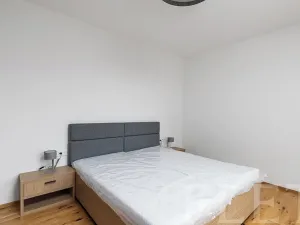 Pronájem bytu 2+kk, Praha - Nusle, Muzikova, 58 m2