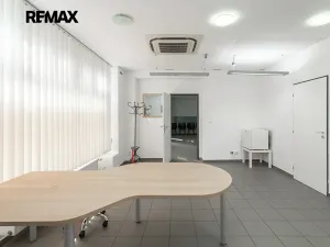 Pronájem ordinace, Praha - Nusle, Hradeckých, 62 m2