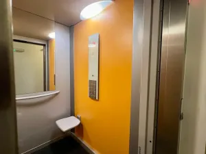 Pronájem bytu 1+kk, Praha - Žižkov, Baranova, 35 m2