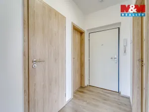 Pronájem bytu 3+kk, Plzeň - Doubravka, V Zahrádkách, 57 m2