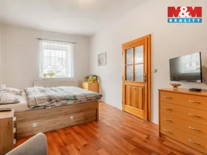 Prodej rodinného domu, Doksy, náměstí Republiky, 235 m2