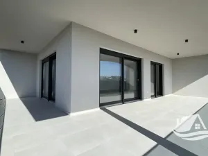 Prodej bytu 4+kk, Tribunj, Chorvatsko, 105 m2