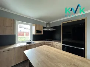 Prodej rodinného domu, Nová Role, 270 m2