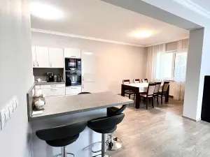 Prodej bytu 4+kk, Karlovy Vary, Spálená, 120 m2