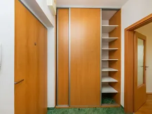 Pronájem bytu 1+kk, Praha - Kyje, Sicherova, 33 m2