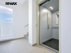 Pronájem bytu 2+kk, Plzeň, Vysoká, 53 m2