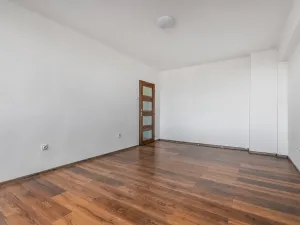 Prodej bytu 3+1, Kolín, Na Magistrále, 77 m2