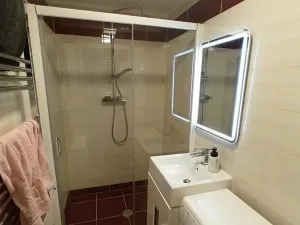 Pronájem bytu 2+kk, Praha - Kobylisy, Frýdlantská, 51 m2