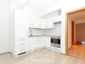 Pronájem bytu 1+kk, Praha - Lochkov, U sladovny, 34 m2