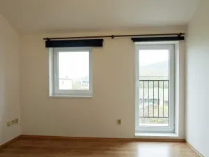 Pronájem bytu 2+1, Řevnice, V Luhu, 52 m2