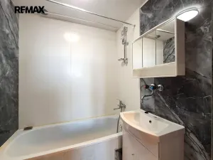 Pronájem bytu 4+kk, Praha - Nusle, Kotorská, 63 m2