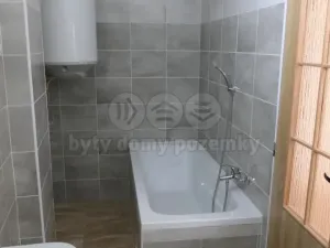 Pronájem bytu 1+1, Jaroměř, nám. Československé armády, 50 m2