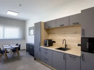 Pronájem kanceláře, Praha - Uhříněves, Přátelství, 50 m2