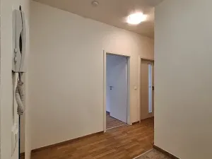 Pronájem bytu 2+1, Praha - Smíchov, Podbělohorská, 41 m2