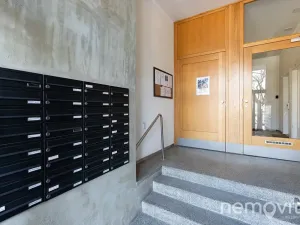 Prodej bytu 1+kk, Praha - Vršovice, Sportovní, 34 m2