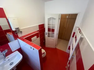 Pronájem bytu 2+1, Praha - Podolí, Jeremenkova, 49 m2