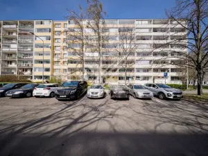 Prodej bytu 3+1, Praha - Prosek, Veltruská, 61 m2