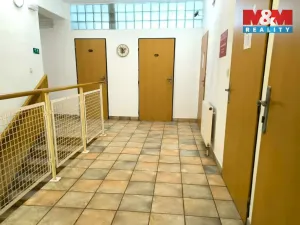 Pronájem kanceláře, Zruč nad Sázavou, náměstí MUDr. J. Svobody, 29 m2