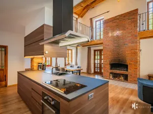 Prodej apartmánu, Květnice, Na Ladech, 460 m2