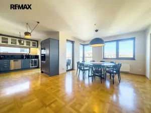 Prodej bytu 6+kk a větší, Praha - Hrdlořezy, Učňovská, 194 m2