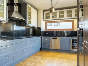 Prodej bytu 6+kk a větší, Praha - Hrdlořezy, Učňovská, 194 m2