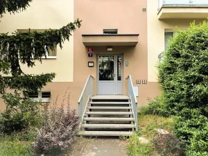 Prodej bytu 3+kk, Praha - Podolí, Gončarenkova, 61 m2