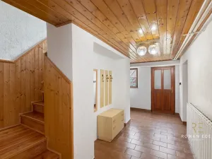 Prodej vícegeneračního domu, Chotiněves, 495 m2