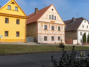 Prodej vícegeneračního domu, Chotiněves, 495 m2