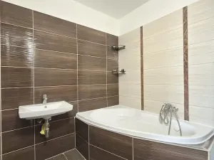 Pronájem bytu 3+1, Ústí nad Labem - Krásné Březno, V Oblouku, 72 m2