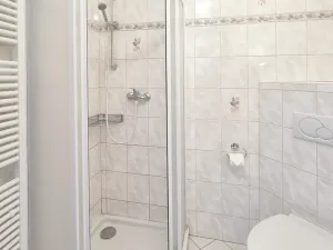 Pronájem bytu 1+kk, Praha - Stodůlky, Živcových, 33 m2