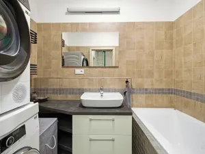 Prodej bytu 3+kk, Praha - Kyje, Sicherova, 64 m2