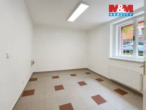 Pronájem kanceláře, Kladno, Pavlisova, 140 m2
