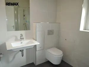 Pronájem bytu 2+kk, Praha - Smíchov, U Malvazinky, 40 m2