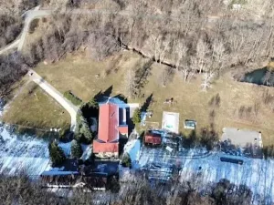 Prodej komerční nemovitosti, Tvarožná Lhota, 667 m2