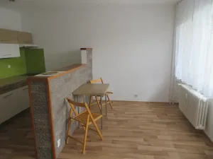 Pronájem bytu 2+kk, Brno, Krymská, 41 m2