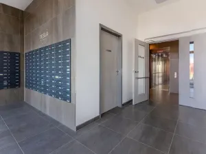 Pronájem bytu 1+kk, Praha - Hloubětín, Poděbradská, 33 m2