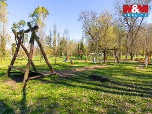 Prodej bytu 3+1, Pohořelice, nám. Svobody, 72 m2