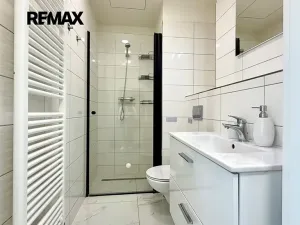 Pronájem bytu 1+kk, Praha - Vinohrady, Perucká, 25 m2