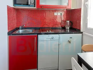 Prodej bytu 1+1, Praha - Troja, Krynická, 29 m2