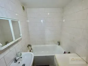 Prodej bytu 4+1, Broumov, U Větrolamu, 71 m2