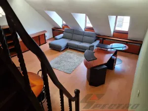 Pronájem kanceláře, Plzeň, Pražská, 162 m2