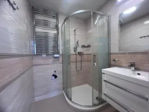 Pronájem bytu 2+1, České Budějovice - České Budějovice 3, Pražská tř., 63 m2