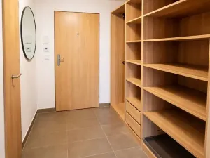 Pronájem bytu 1+kk, Praha - Strašnice, Strančická, 39 m2
