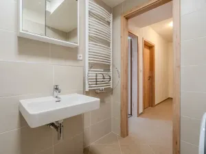 Pronájem bytu 2+kk, Praha - Prosek, Čakovická, 43 m2