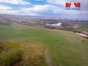 Prodej pole, Praha - Šeberov, 2421 m2