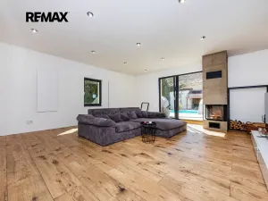 Prodej rodinného domu, Černuc, 330 m2