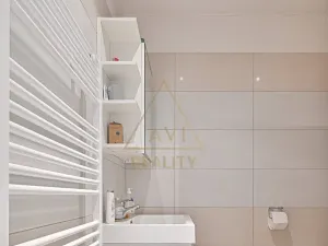 Prodej rodinného domu, Hřebeč, nám. Draha, 150 m2